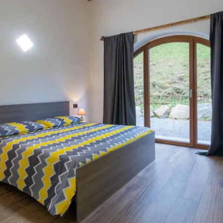 Bave Farm stay Pellio Inferiore